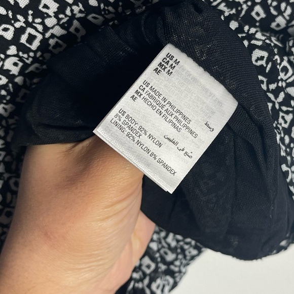 INC International Concepts Black and White Printed Mesh Sleeveless Tank Size M - Picture 5 of 12